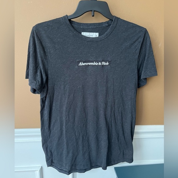 Abercrombie & Fitch Soft A&F Tee Dark Gray Short Sleeve Tee Size M - Picture 1 of 3